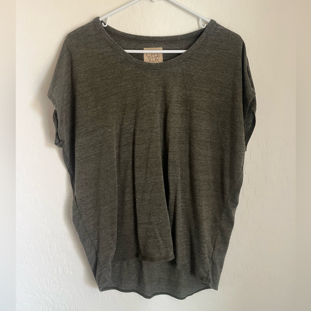 Chaser cutout tee